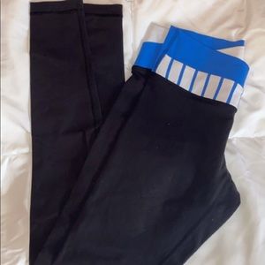 Lululemon black leggings sz 6